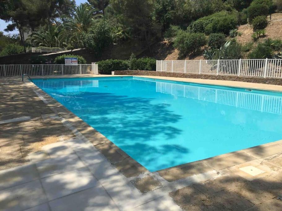 Apartament Le Dyonisos Et Piscine La Seyne-sur-Mer Zewnętrze zdjęcie